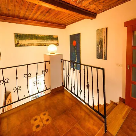Laas Art Gallery