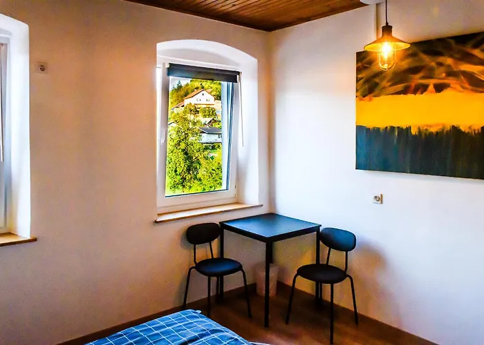 Laas Art Gallery Homestay Stari Trg pri Lozu