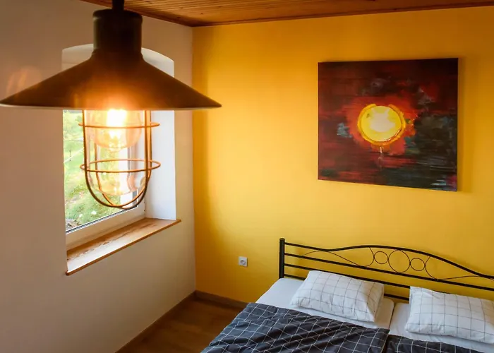 Homestay Laas Art Gallery *